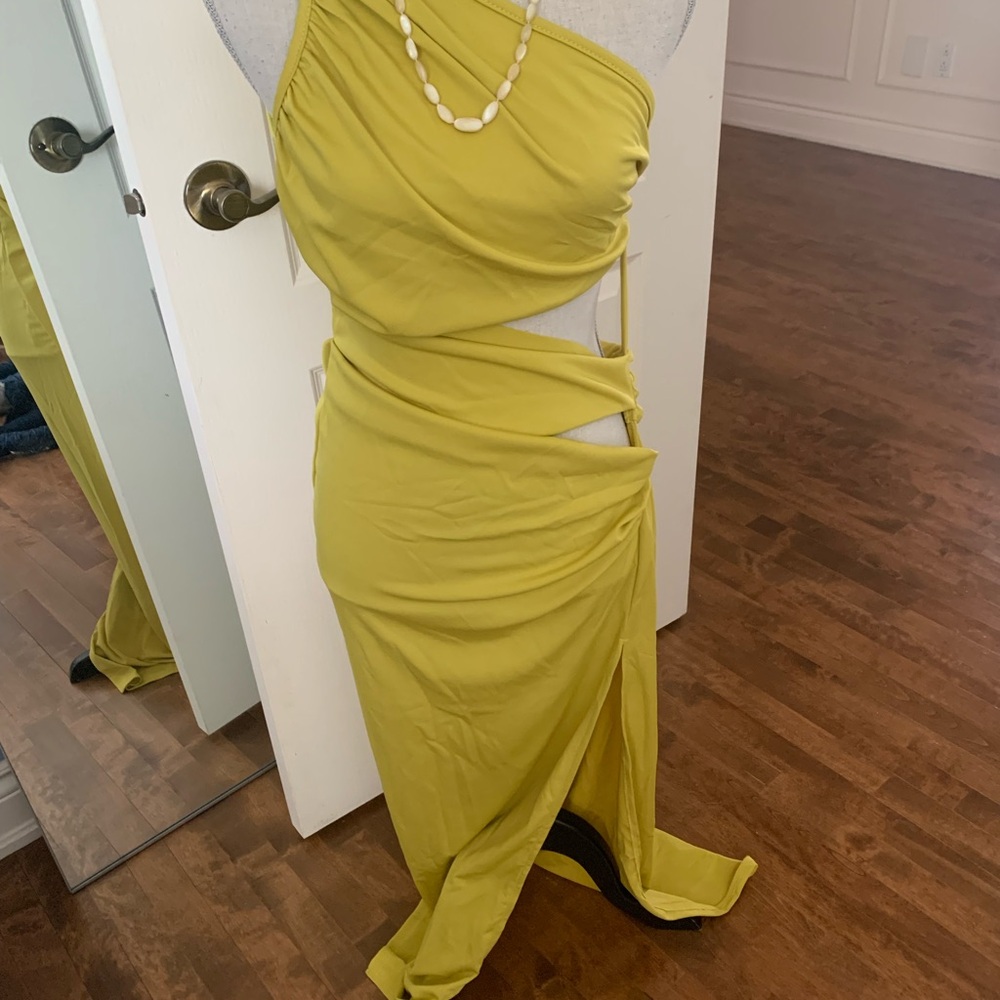 NWT SHEIN Yellow Asymmetrical One-Shoulder Bodycon Dress